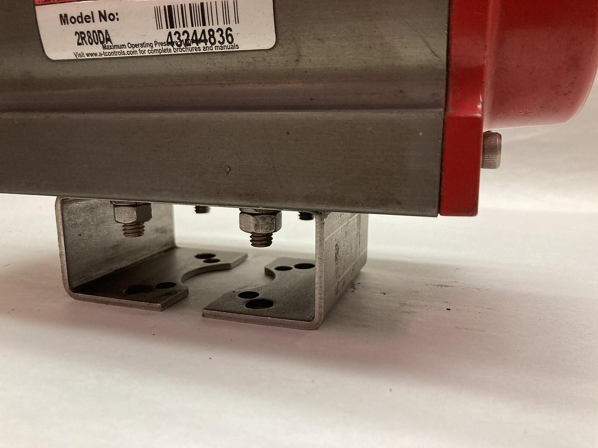 Used Triad,Model 2R80DA,Double-Acting Actuator 80A 150psi MAX