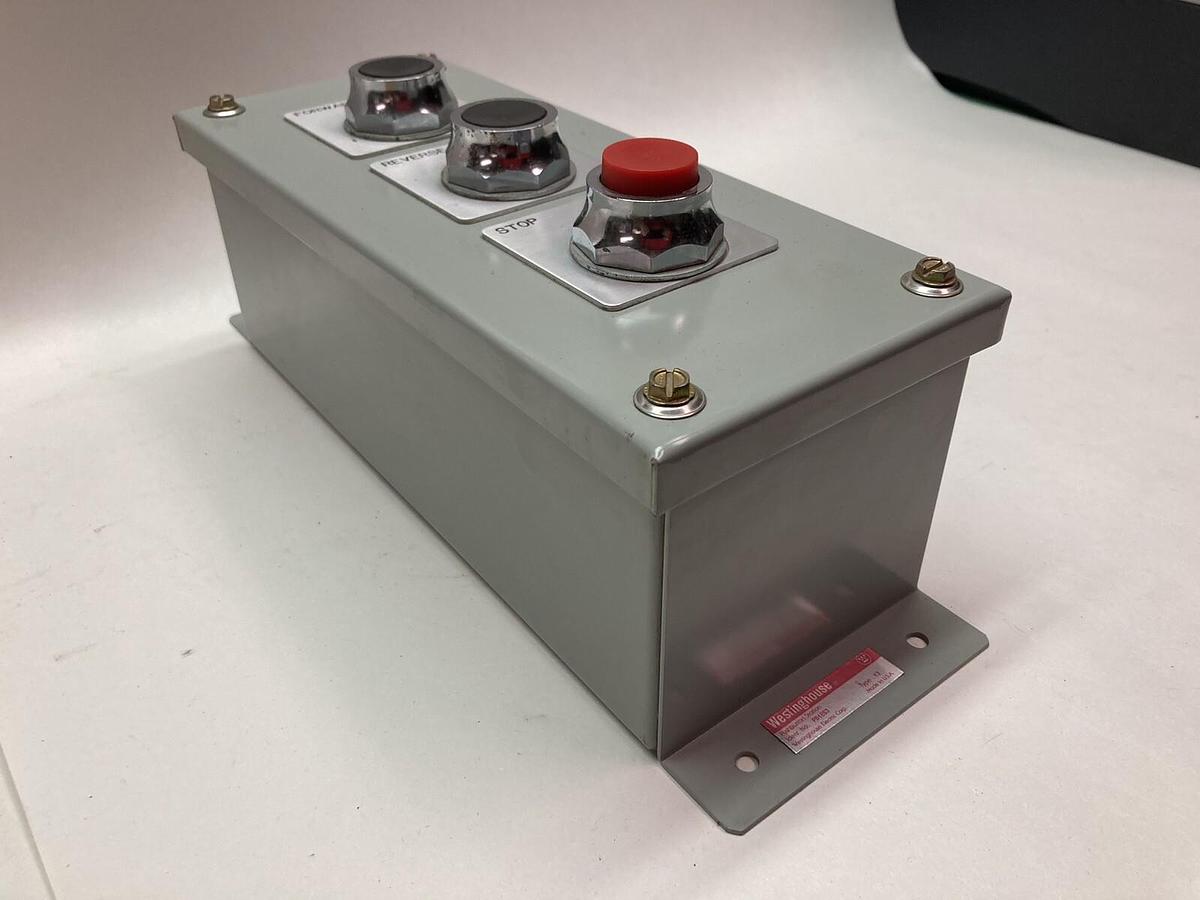Westinghouse,PB1ES3,3-Unit Pushbutton Enclosure