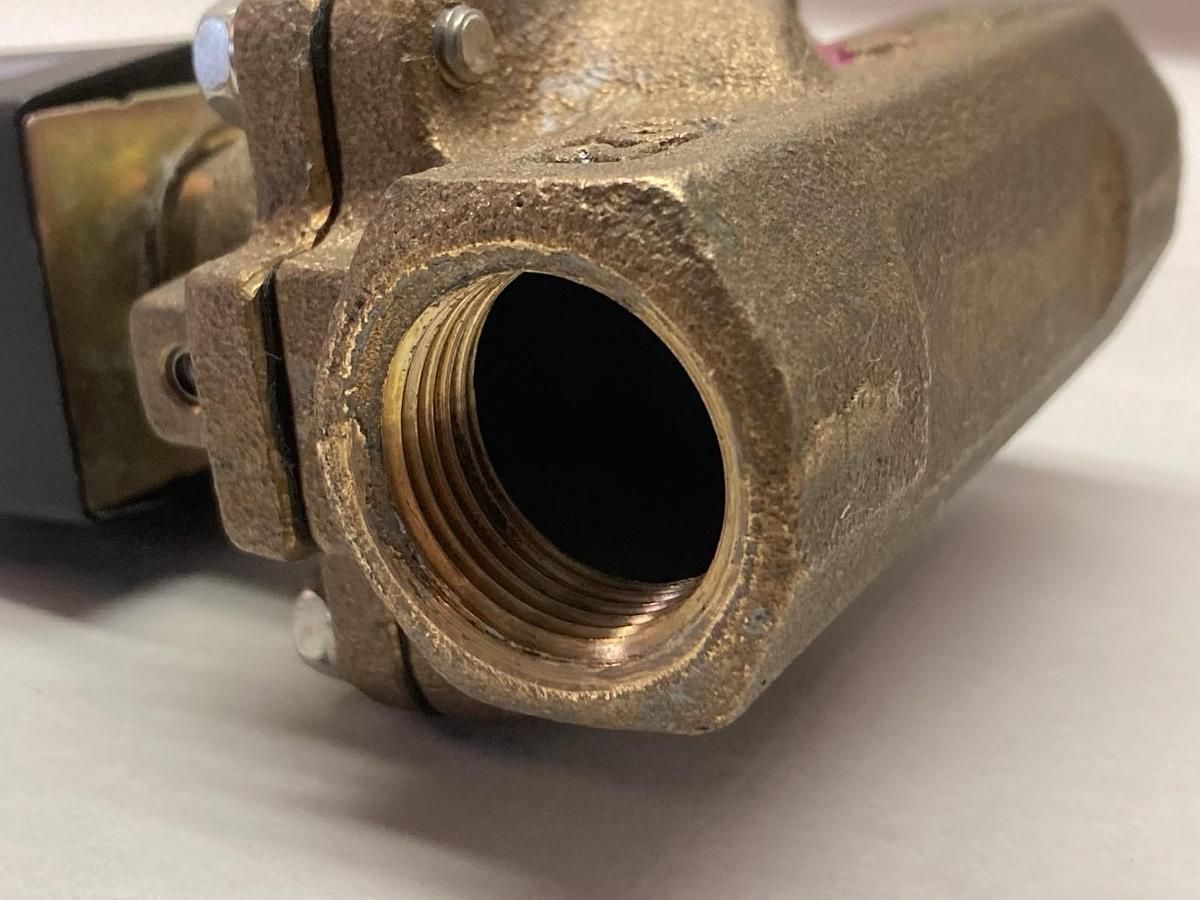 Used CKD,AD11-20A,Solenoid Valve Air 0.02-1 MPa Water 0.02-0.7 MPa 3/4 Inch Bore