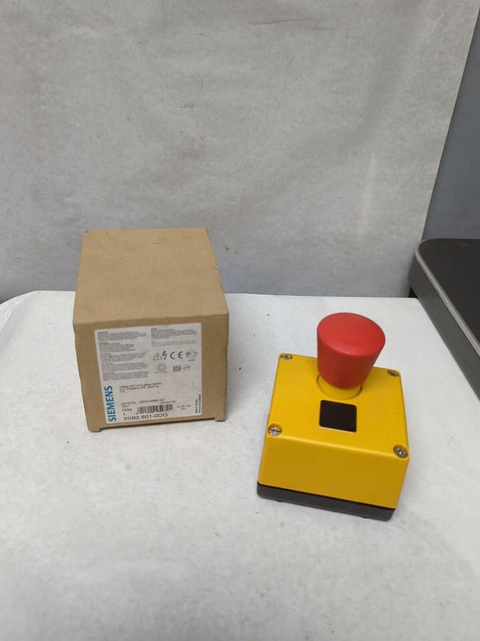 SIEMENS,3SB3 801-00G,EMERGENCY STOP SWITCH NEW