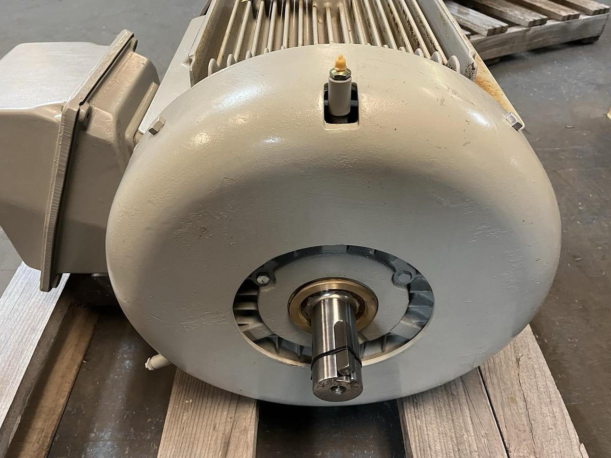 SIEMENS,1LE242130B112AA3,MOTOR SD100-1EEE 60HP 1780RPM 3PH 364TS