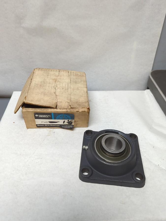 FEDERAL MOGUL,FWG-1-1/4,FLANGE MOUNT BEARING 1-1/4 INCH BORE NOS