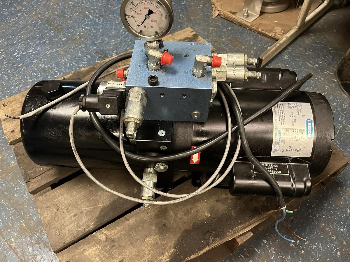 Used CHALLENGE,H-477-6,HYDRAULIC PUMP POWER UNIT FOR PAPER CUTTER CMC-230 208-230 1PH