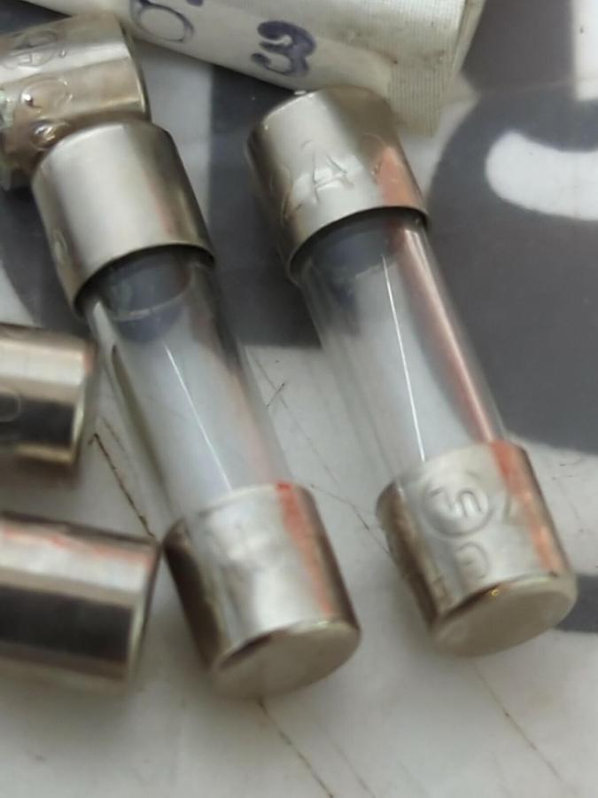 MCM ELECTRONICS,28-363,QUALITY GLASS FUSE 2 AMP LOT OF 100