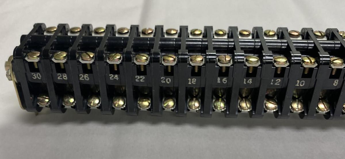 Allen-Bradley,806-M775738/1,Rotary Switch Size 10 25A NOS