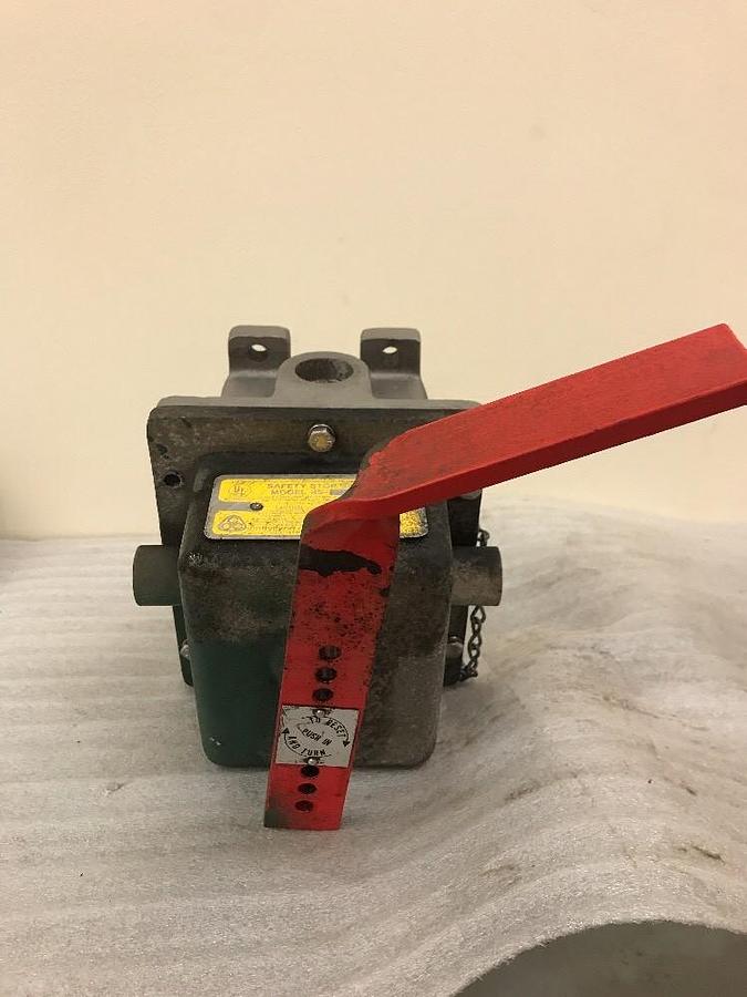 Used CONVEYOR COMPONENTS,RS2X, EXPLOSION PROOF SAFETY STOP SWITCH