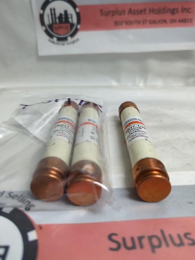 Used FERRAZ SHAWMUT,TRS17-1/2R,TRI-ONIC FUSE17-1/2 AMP LOT OF 3 PRE-OWNED