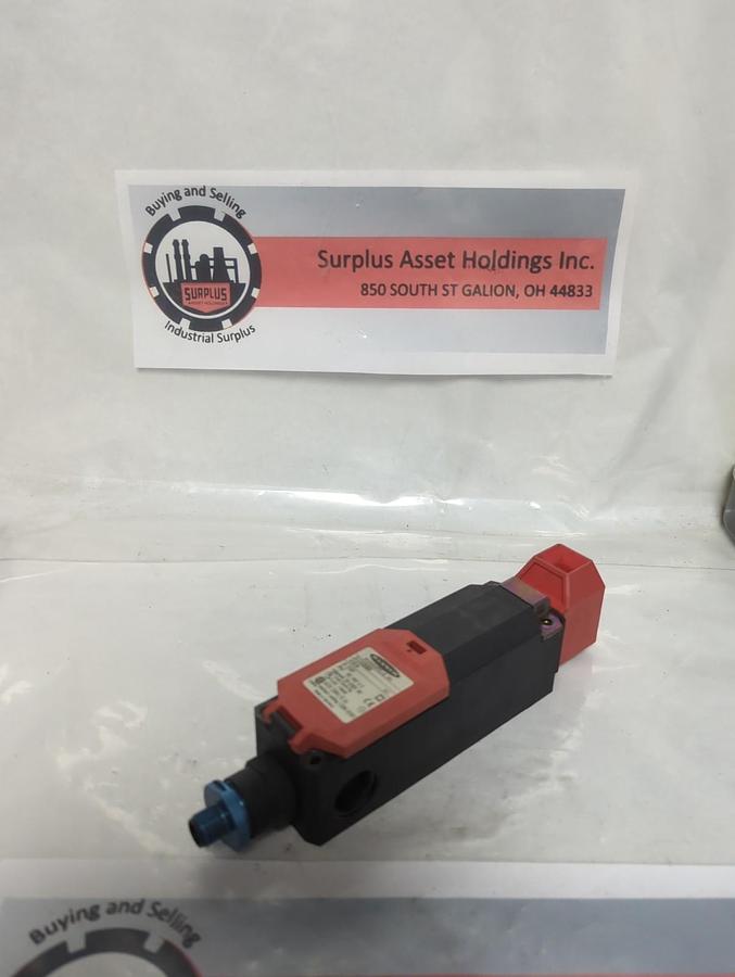Used BANNER,SI-LS42UMH,SAFETY INTERLOCK SWITCH 24-230V MC PRE-OWNED