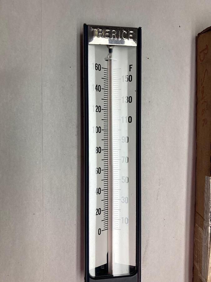 Trerice,BX91403,Black Adjustable Angle Thermometer 0/160 F