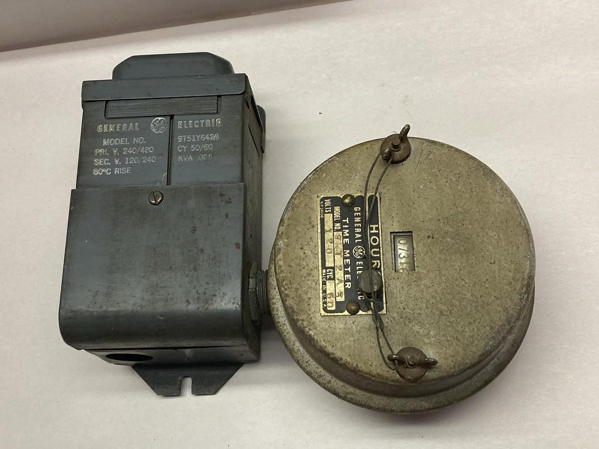 Used General Electric,9T51Y6424,Transformer 50/60Hz 0.025 kVa w/GE 8KT-2A3 Time Meter