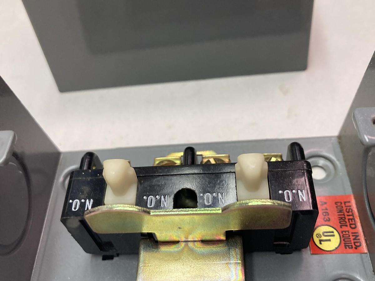 Used Furnas,50RA3HJ,Push Button 600/240VAC