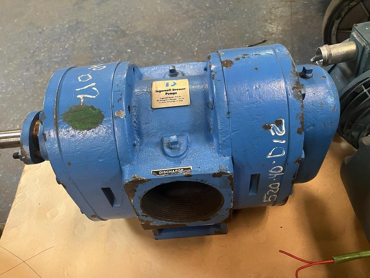 Used INGERSOLL DRESSER,D2 INTERNAL,VACUUM BLOWER INLET 4.5" SHAFT 1-1/8" 860 RPM