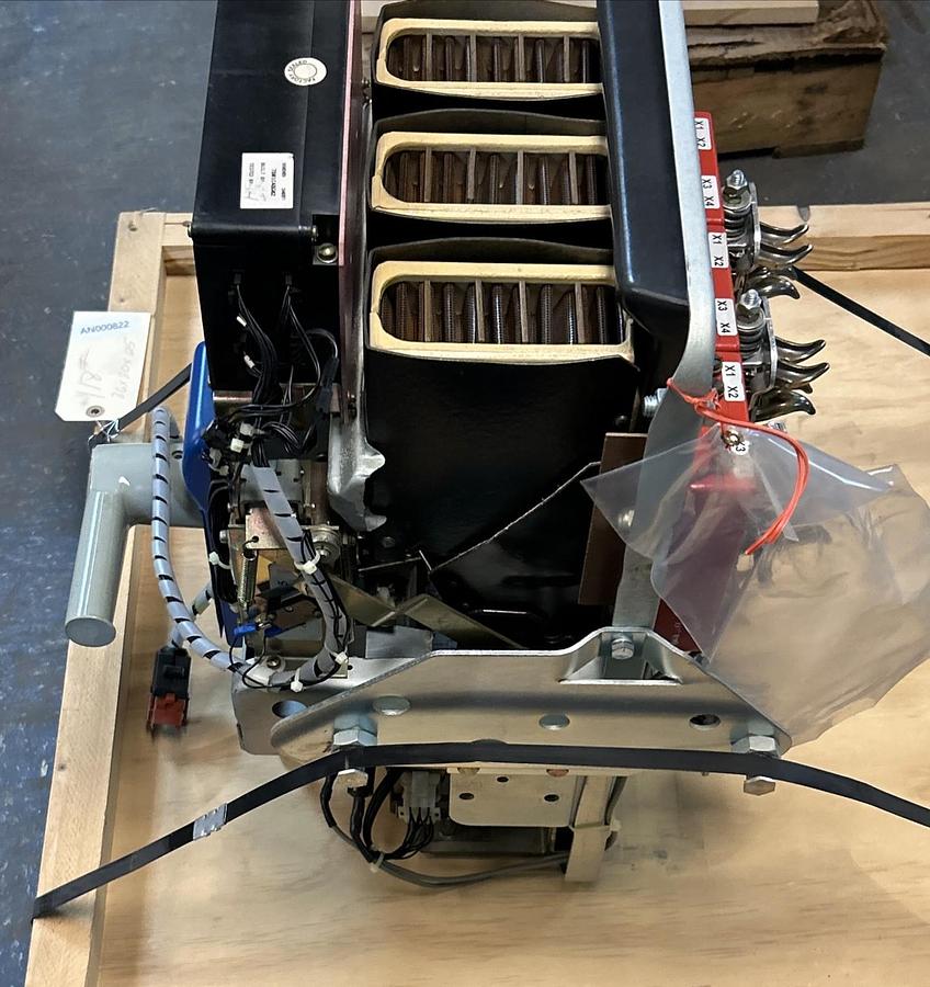 Used GENERAL ELECTRIC GE,AK2A-25-1,LOW VOLTAGE POWER CIRCUIT BREAKER 600A 600V