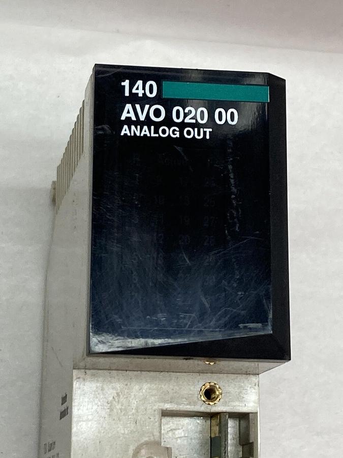 Used Schneider Electric Modicon,140-AVO-020-00,Discretee Output Module