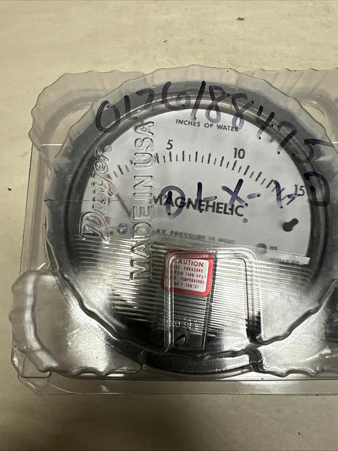 Used Dwyer,102011-00,Magnehelic Pressure Gauge