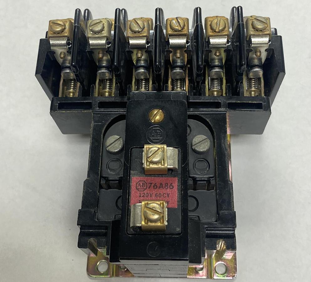 ALLEN BRADLEY,700-BR600A1,SER A AC RELAY 120V NEW NO BOX