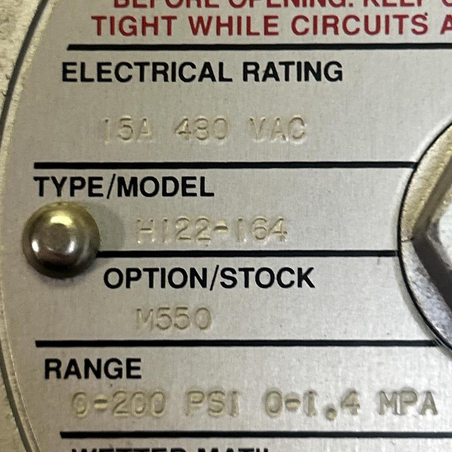 Used UNITED ELECTRIC,H122-164,PRESSURE SWITCH 15A 480V
