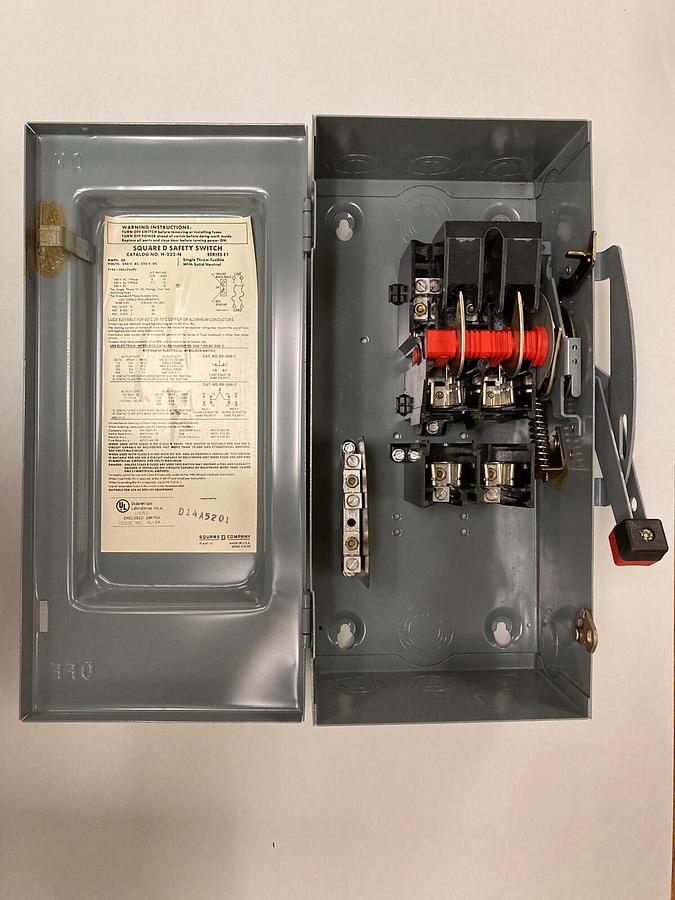 Square D,H222N,Safety Disconnect Switch 60 Amps  240 V.AC  250 V.DC
