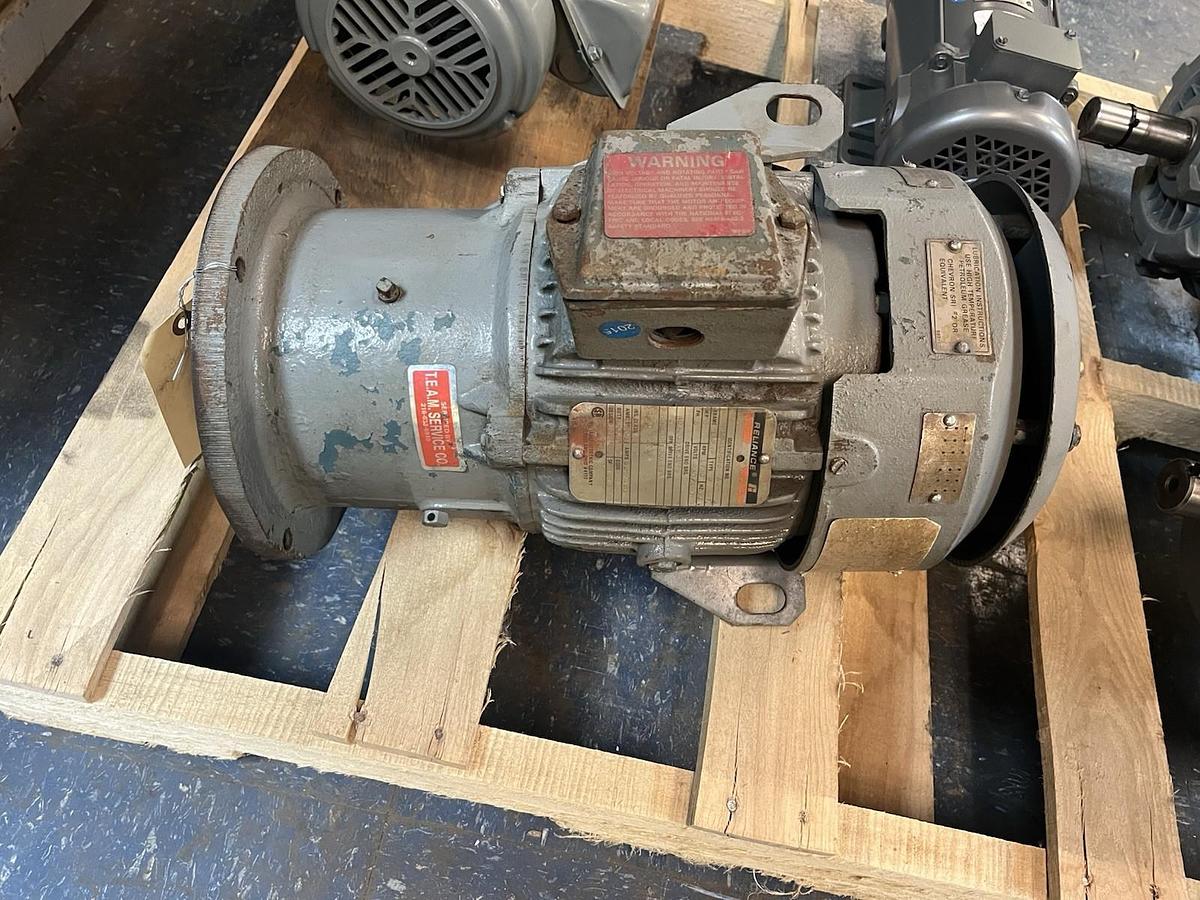 Used RELIANCE,P18G1329B,MOTOR 3HP 1730RPM 3PH 182HP