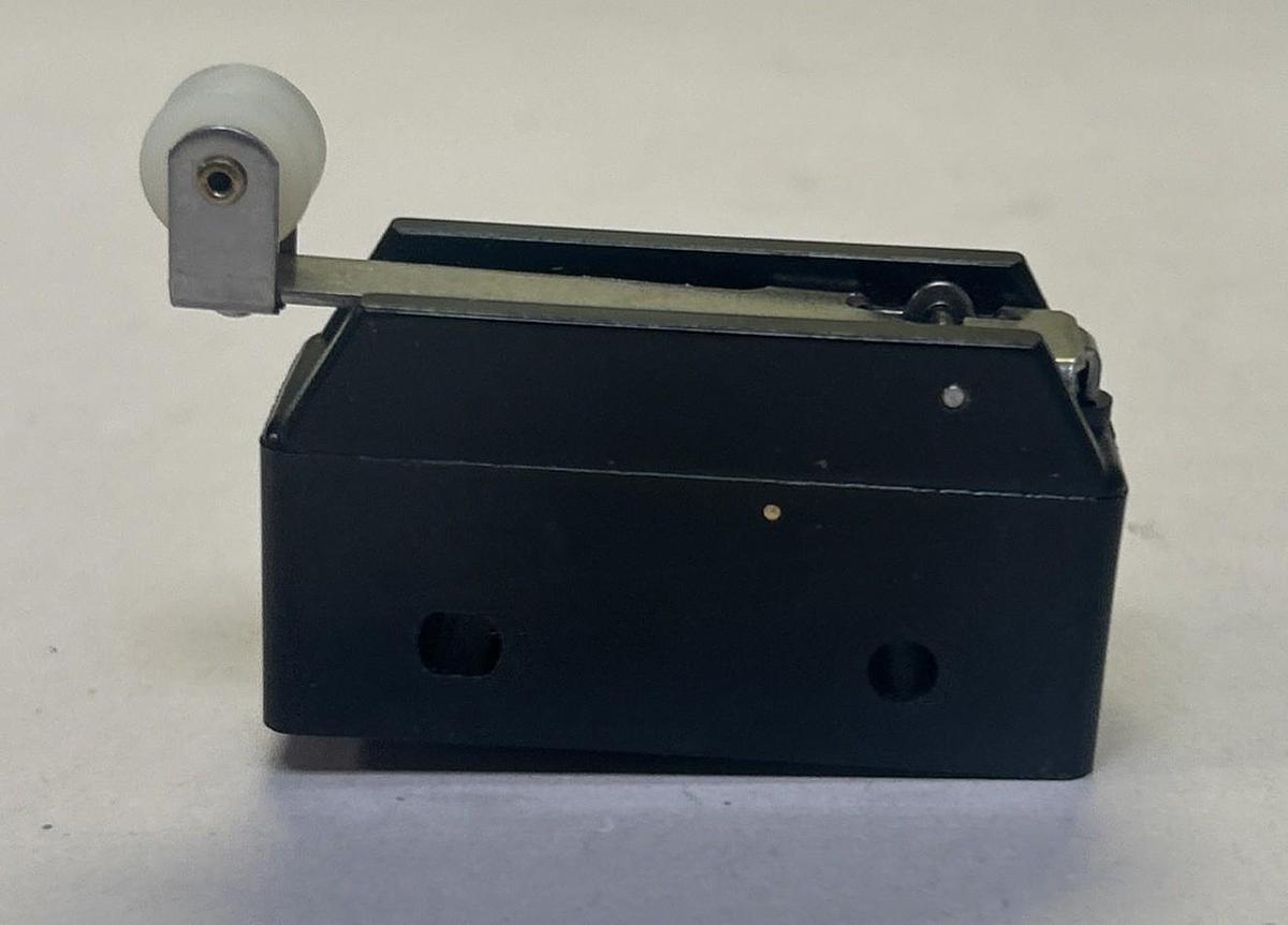 Used KISSLING,D-72215,LIMIT SWITCH TOP PLUNGER ROLLER