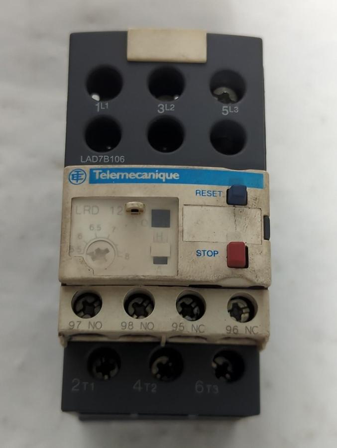 Used TELEMECANIQUE,LR012/LAD7B106,RELAY AND TERMINAL BLOCK ASSEMBLY PRE-OWNED