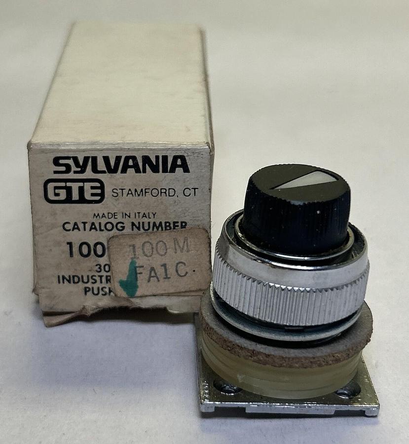 SYLVANIA,100MFA1C,PUSH BUTTON NOS