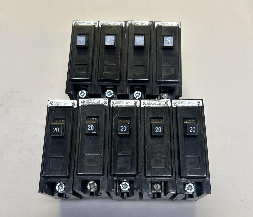 Used CUTLER-HAMMER,QBHW1020,CIRCUIT BREAKER 20A 120/240V 1P LOT OF 9