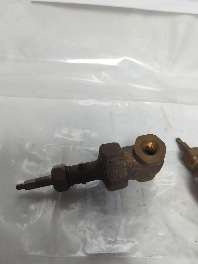 Used CRANE,150S,GATE VALVE 1/4 INCH MISSING HANDLES LOT OF 2 PRE-OWNED