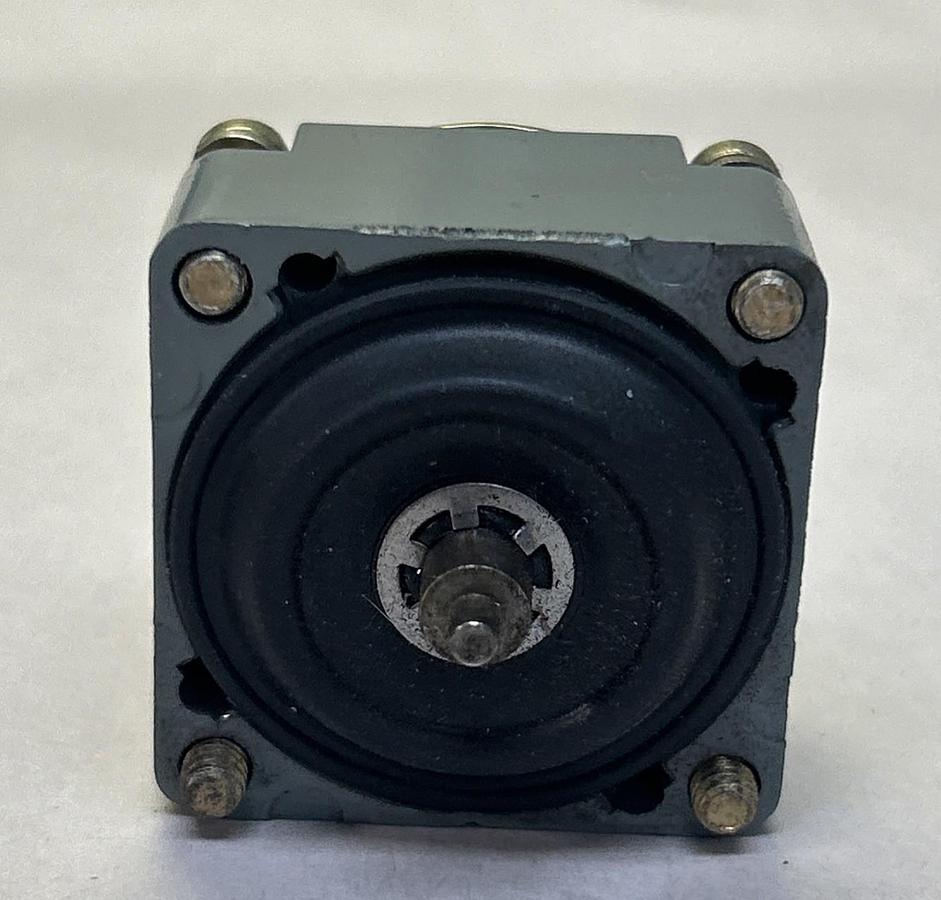 CUTLER-HAMMER,E50DT3,LIMIT SWITCH OPERATING HEAD NOS