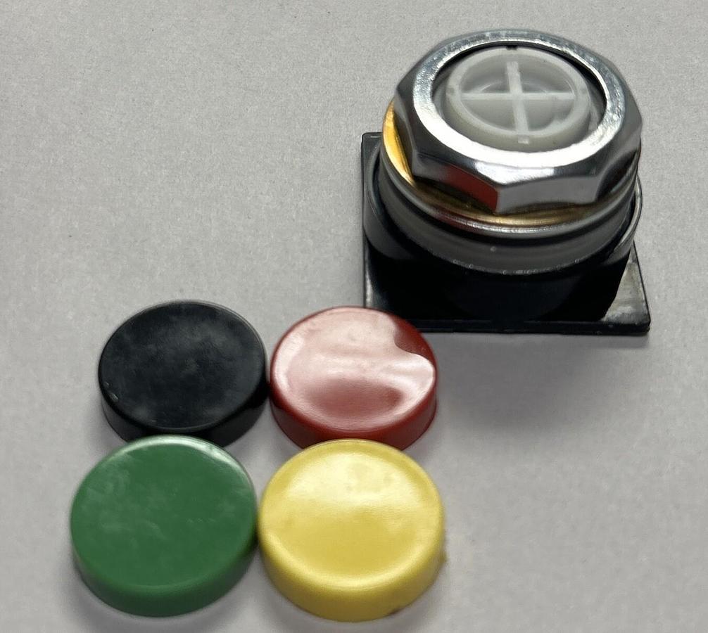 Used GENERAL ELECTRIC,CR104PBG00U2,PUSHBUTTON SWITCH NEW