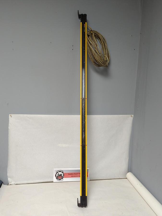 Used KEYENCE,SL-V60HM-T,LIGHT CURTAIN TRANSMITTER 24VDC 126mA USED