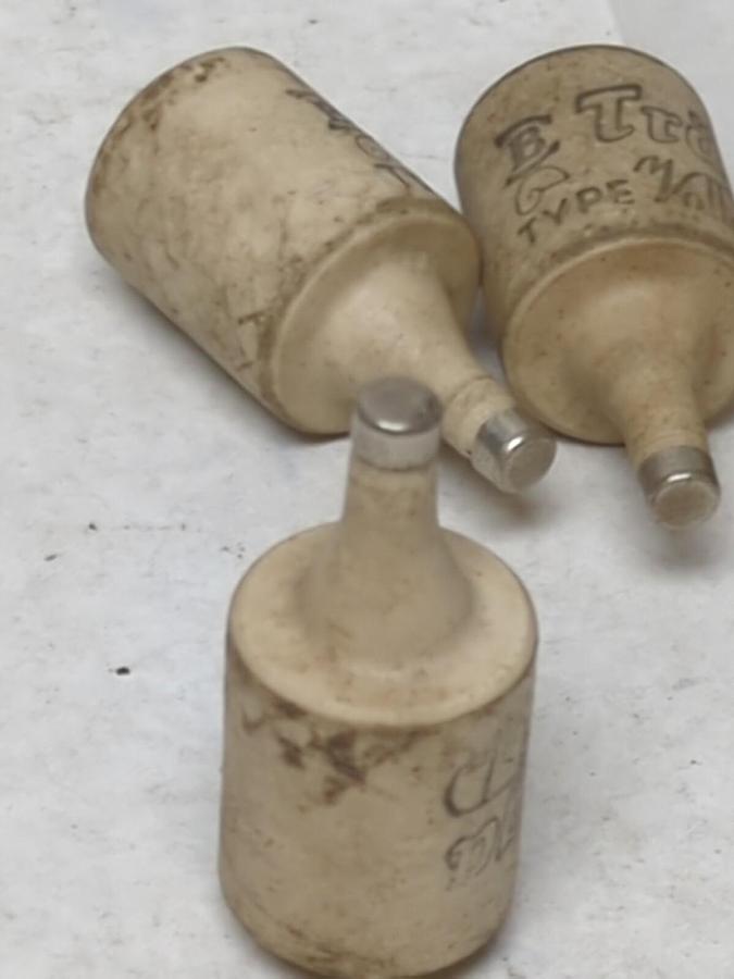 Used TRAGA,6/500,CERAMIC BOTTLE FUSE LOT OF 4 PRE-OWNED