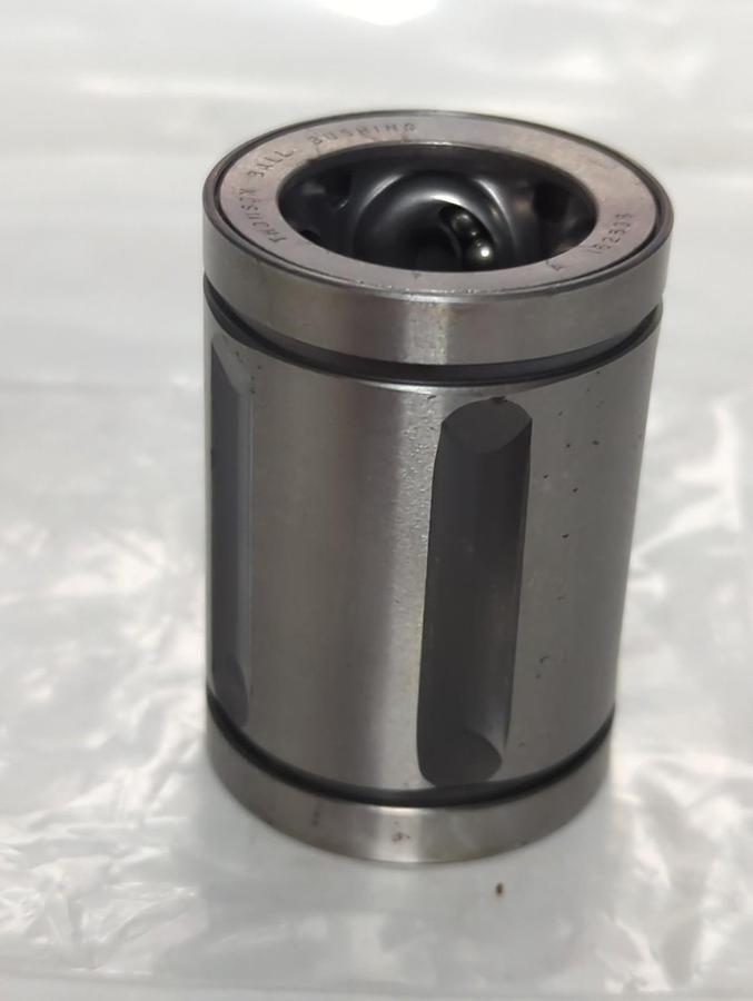 Used THOMSON,A 162538,BALL BUSHING LINEAR BEARING PRE-OWNED
