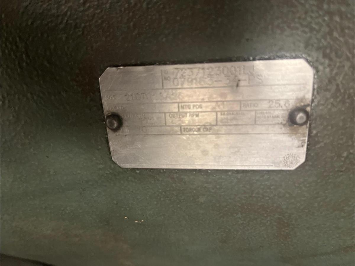 Used DODGE,079163-14-PS,210TC28A GEAR REDUCER RATIO 25.6 INPUT 10HP 1755RPM