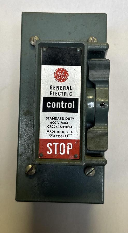 Used GENERAL ELECTRIC,CR2943NJ201A,PUSH BUTTON CONTROL STATION 600V