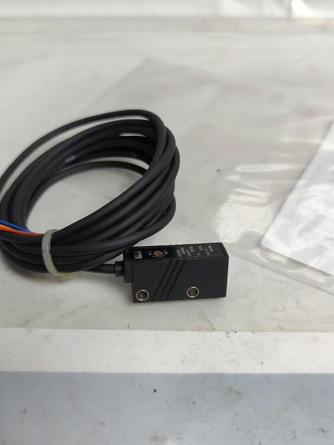Used SEEKA,GS20N,PHOTOELECTRIC SENSOR PRE-OWNED