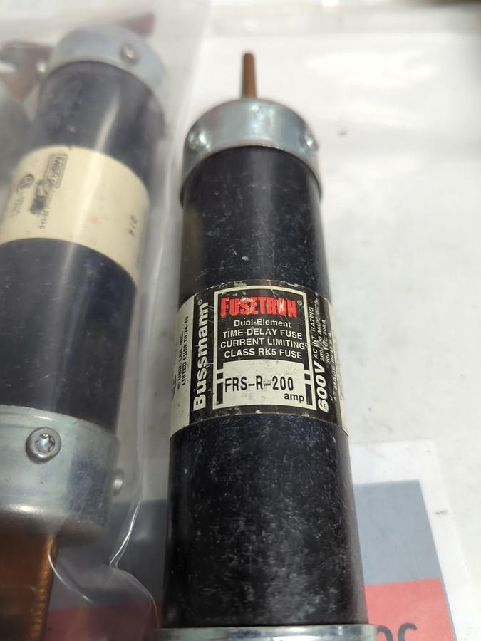 Used COOPER BUSSMANN,FRS-R-200,FUSETRON 200 AMP FUSE LOT OF 4 PRE-OWNED