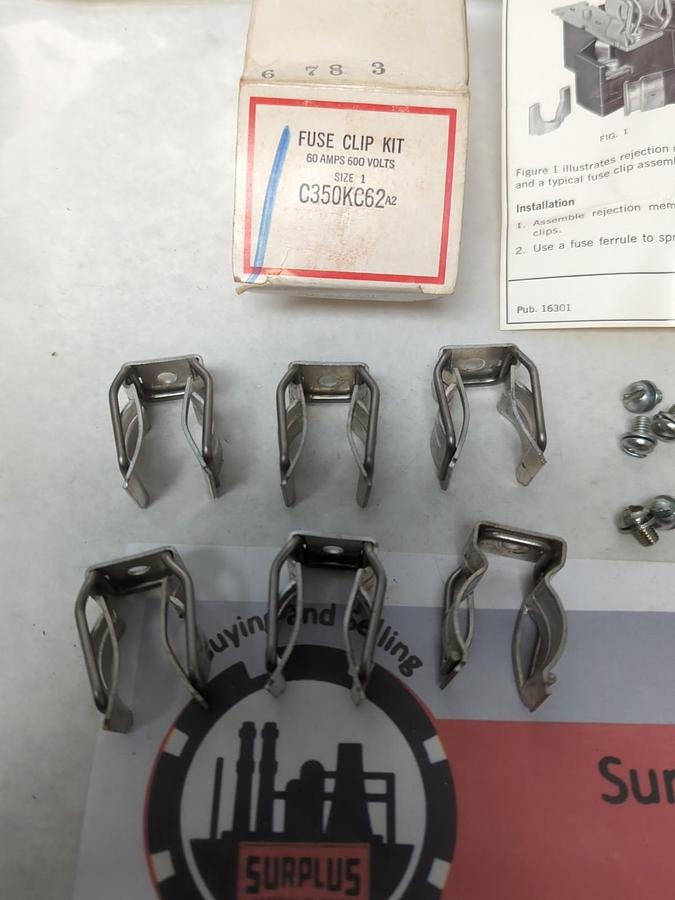 CUTLER-HAMMER,C350KC62,FUSE CLIP KIT 60 AMP 600 V SIZE 1 NOS