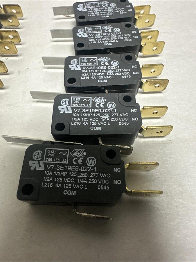 Furnas,V7-3E-19E9-022-1,Accessory Interlock Kit LOT of 10