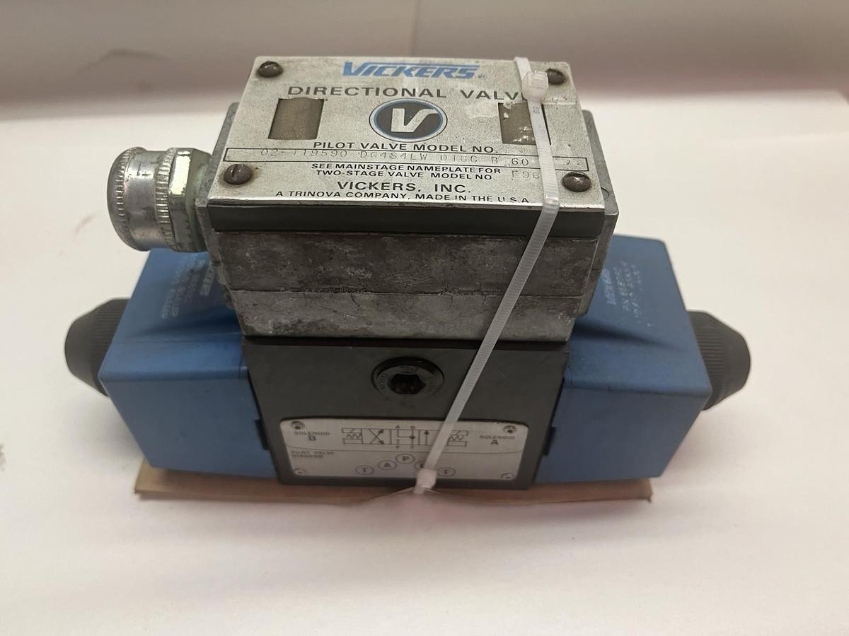 Used VICKERS,DG4S4LW-016C-B-60,HYDRAULIC DIRECTIONAL VALVE 02-118590 110/120V COIL