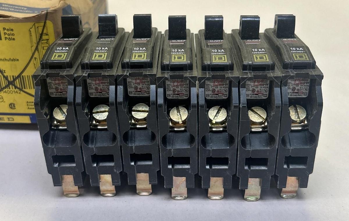 SQUARE D,QO130,CIRCUIT BREAKER 30A 120/240V 1P LOT OF 7 NOS