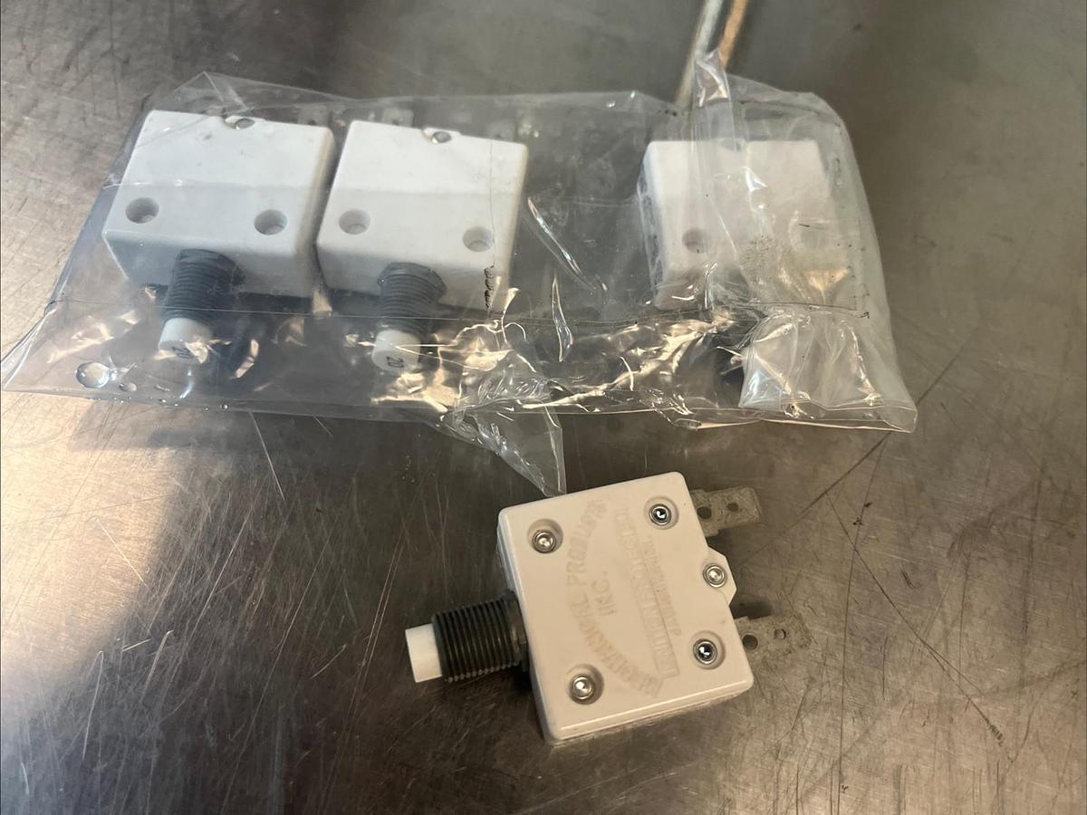 MECHANICAL PRODUCTS,1600-037-200,COMPACT CIRCUIT BREAKER 20A 250VAC LOT OF 4