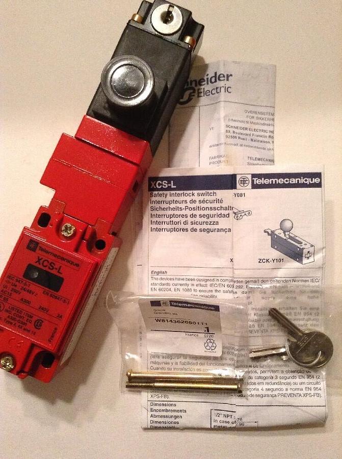 Telemecanique Schneider Electric,XCSL767B3,Limit Switch