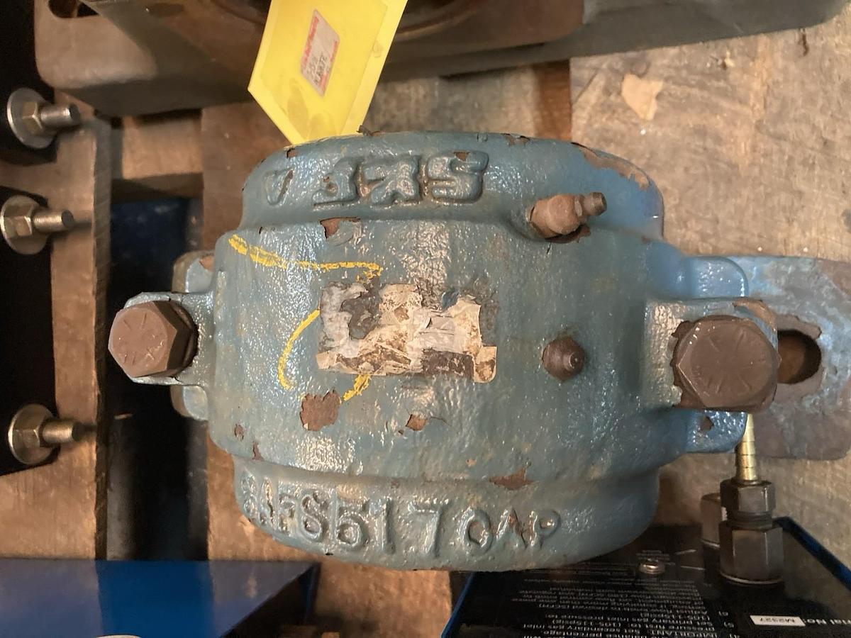 Used SKF,SAFS517048P,Pillow Block Bearing 3-1/2 Inch Bore