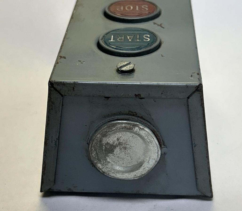 Used DAYTON,5X160,PUSH BUTTON CONTROL STATION START / STOP