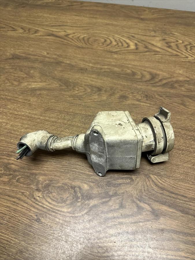 Used Crouse-Hinds,ARE23,Arktite Condulet Receptacle w/Snap Cap