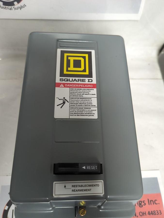 SQUARE D,8536 SC63,SIZE 1 MOTOR STARTER WITH ENCLOSURE MO552K NOS
