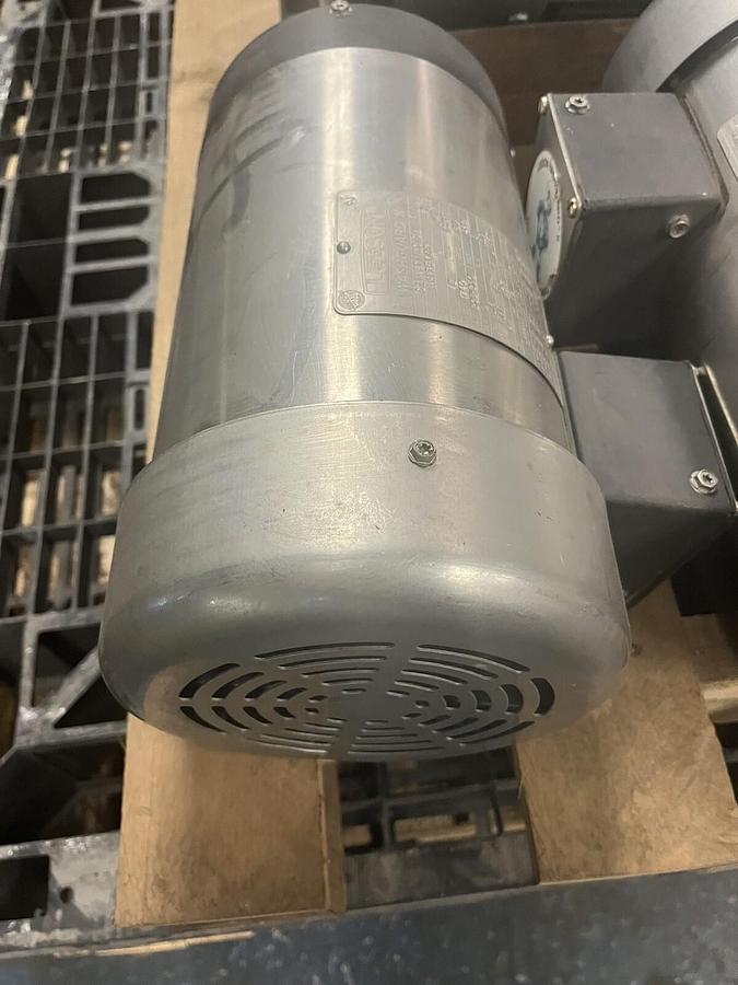 Used LEESON,121351.00,WASHGUARD ll 2HP SS MOTOR 1740RPM 3PH J145TC CZ145T7C10A