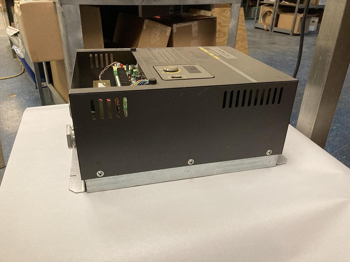 Used Baldor,ID11405-EB,AC Motor Drive Input: 400-460V AC 50/60Hz Output: 8 Amps