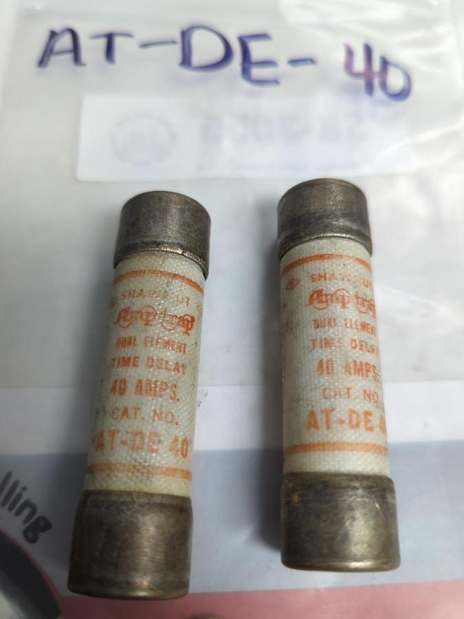Used GOULD SHAWMUT,AT-DE-40,AMP-TRAP 40 AMP FUSE LOT OF 2 PRE-OWNED